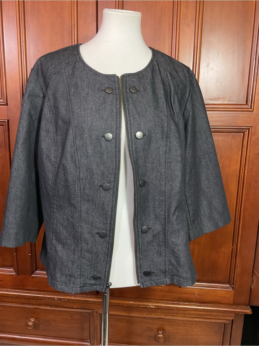 Dressbarn Womens Size 18/20 Full Zip Dressy Jean Jacket Double Button Accent Lkn
